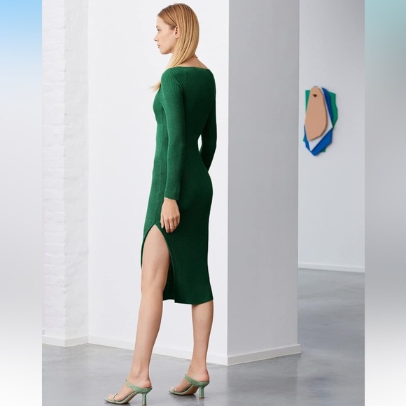 Elegant Green Long Sleeve Dress - Picture 6 of 6